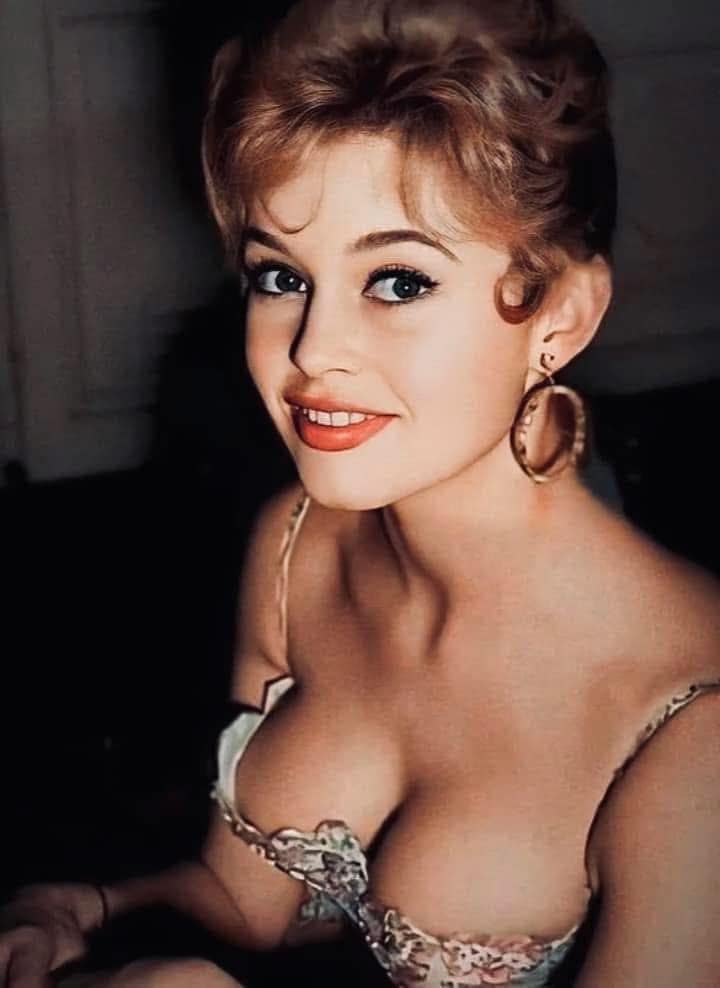 Brigitte Bardot 1014.jpg