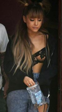 Ariana Grande 1033