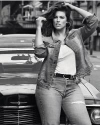 Ashley Graham 1018