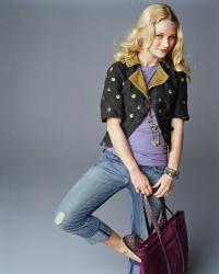 Emilie de Ravin 1174