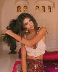 Emily Ratajkowski 1966