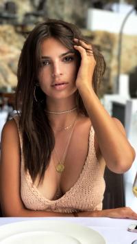 Emily Ratajkowski 2002
