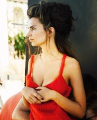 Emily Ratajkowski 2098