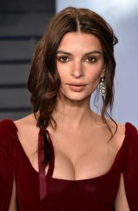 Emily Ratajkowski 2236