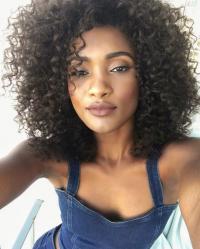 Erika Januza 1007