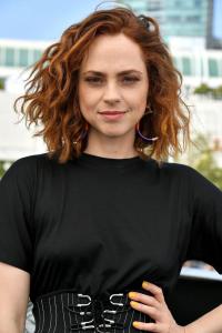 Fiona Dourif 1027
