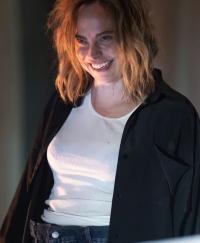 Fiona Dourif 1049