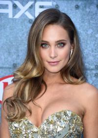 Hannah Davis 1384