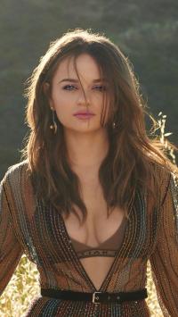 Joey King 1050