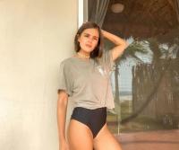 Samantha Siqueiros 1060