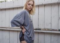 Samara Weaving 1066