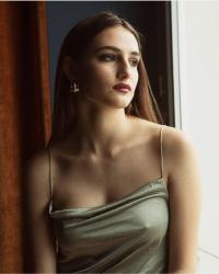 Sandra Escacena 1033