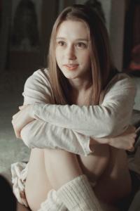 Taissa Farmiga 1035